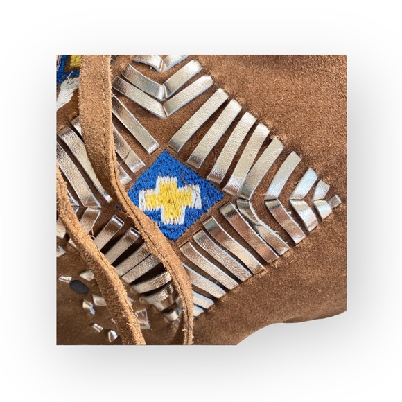 VHTF: new Tylie Malibu ꧁ Embellished Medicine Crossbody Bag ꧂ Chocolate Suede ꧂ - Picture 13 of 16